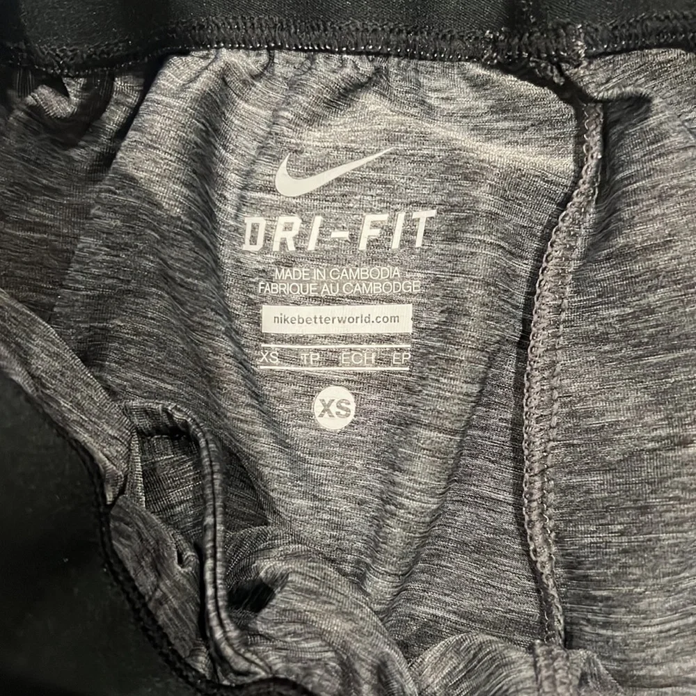 Nike Cool Touch Dance‎ Women's Crops